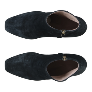 Black Millie 38
