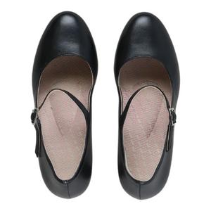 Halle Black 37