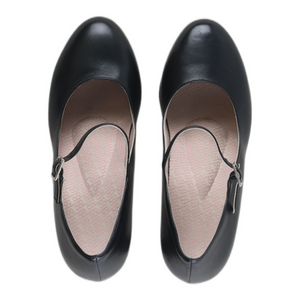 Halle Black 39