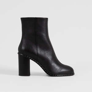 Saga Black 37