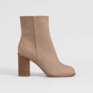 Saga Beige 36