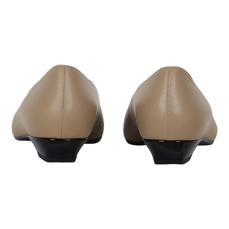 Lola Beige Black 38