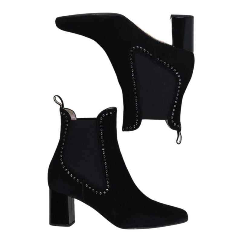 Simone Black 37