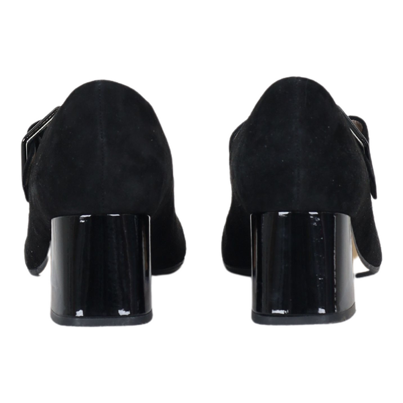 Elisa Black 40