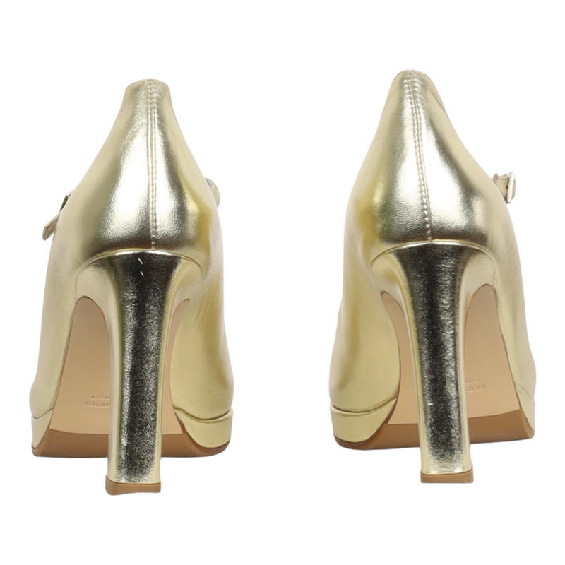 Halle Gold 36