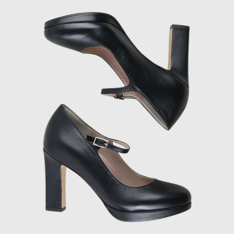 Halle Black 36