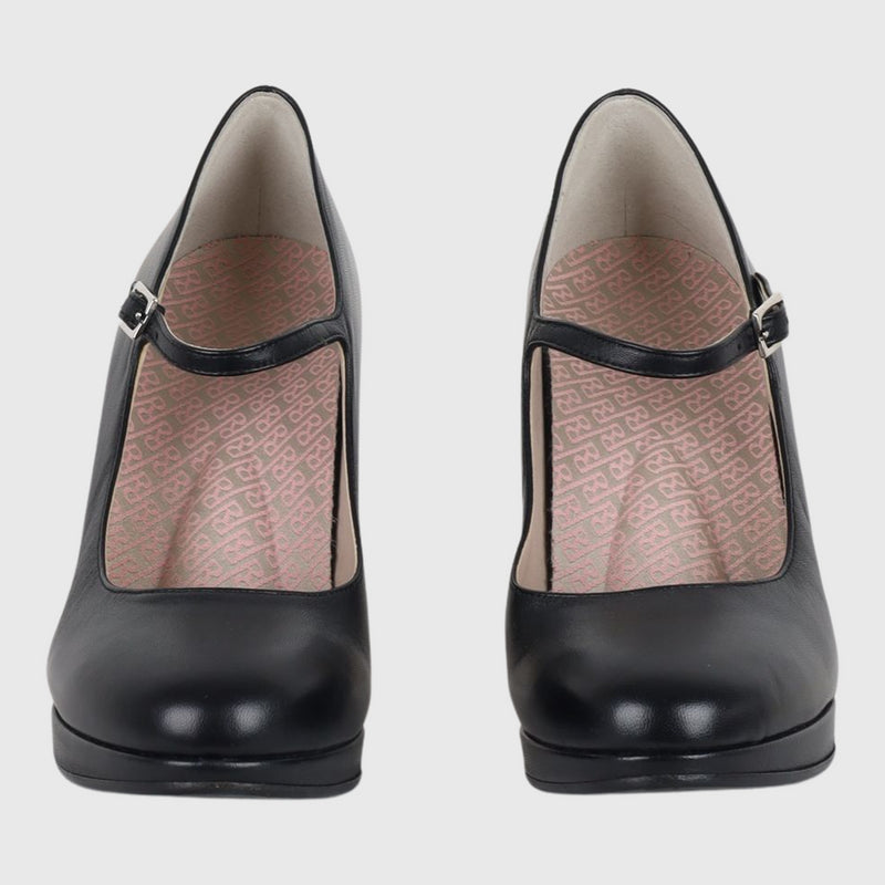 Halle Black 36