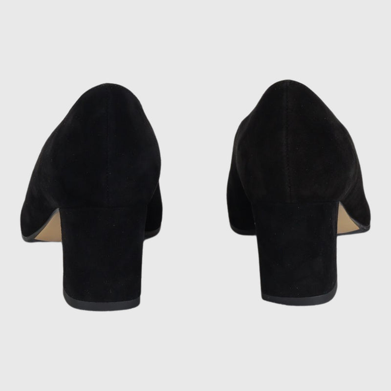 Camilla Black 38