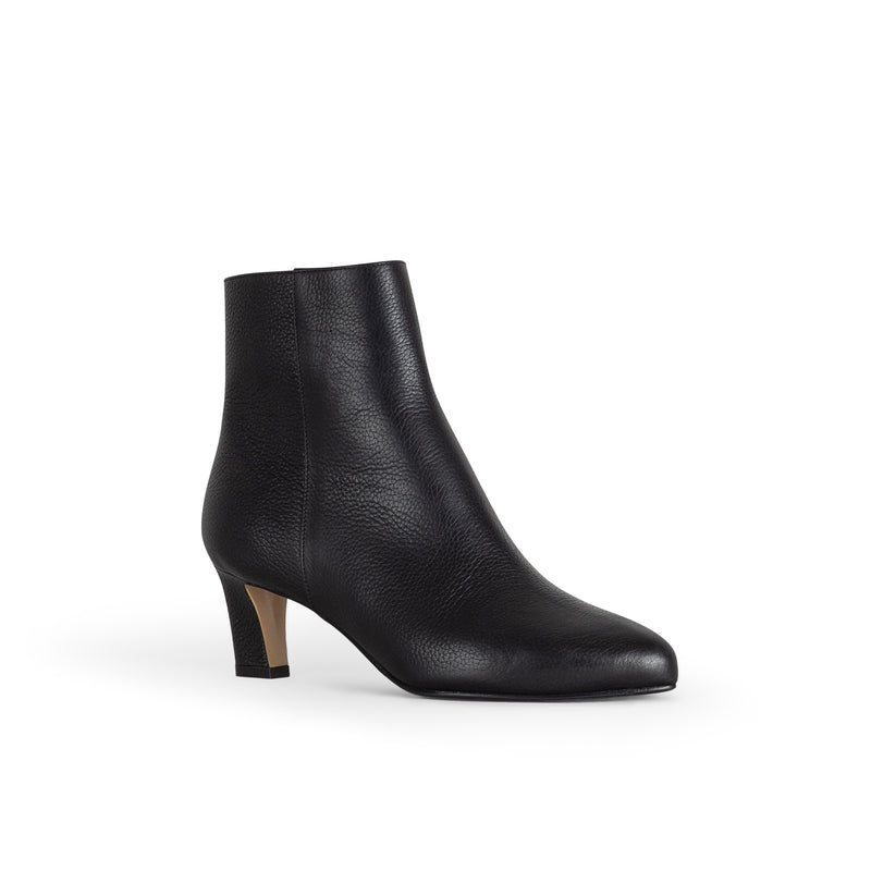 Fiorella Black