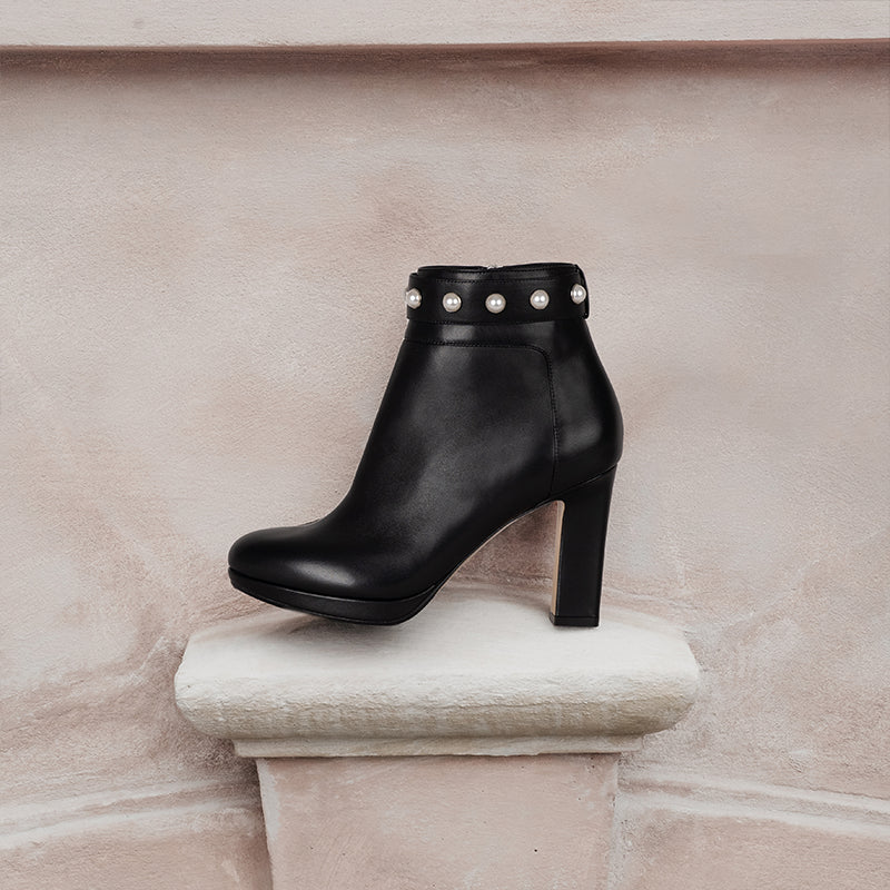 Halle Boot Pearl
