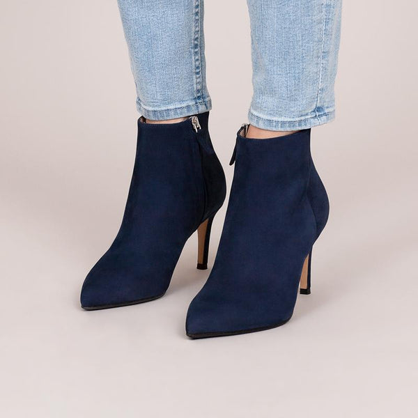 Laurel midnight, midnight boots roccamore traceable collection