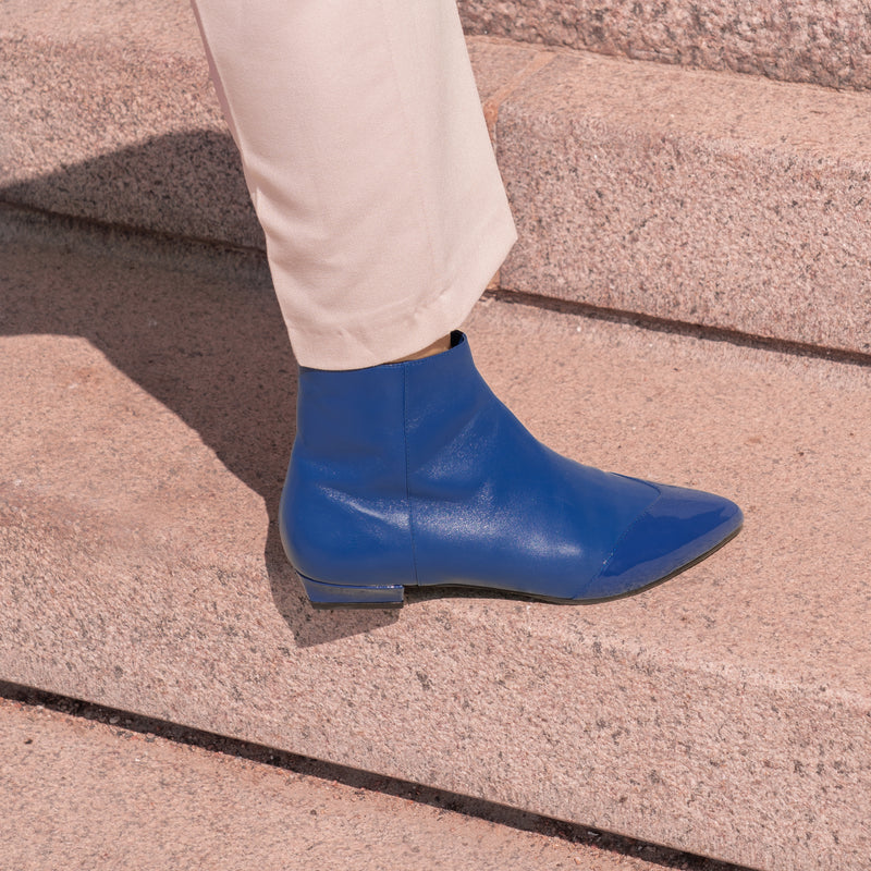 Lola Boot Iris