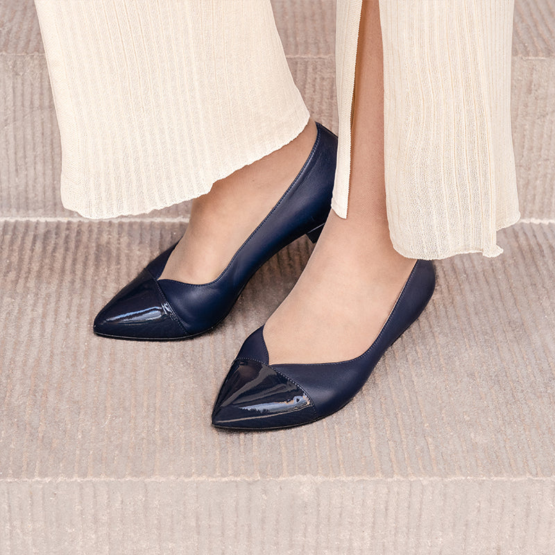 Lola Navy