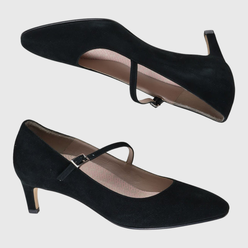 Moxie Black 37