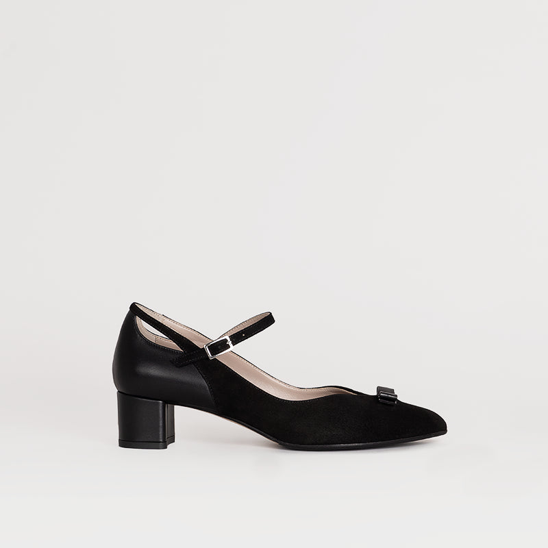 Angelica Black 35