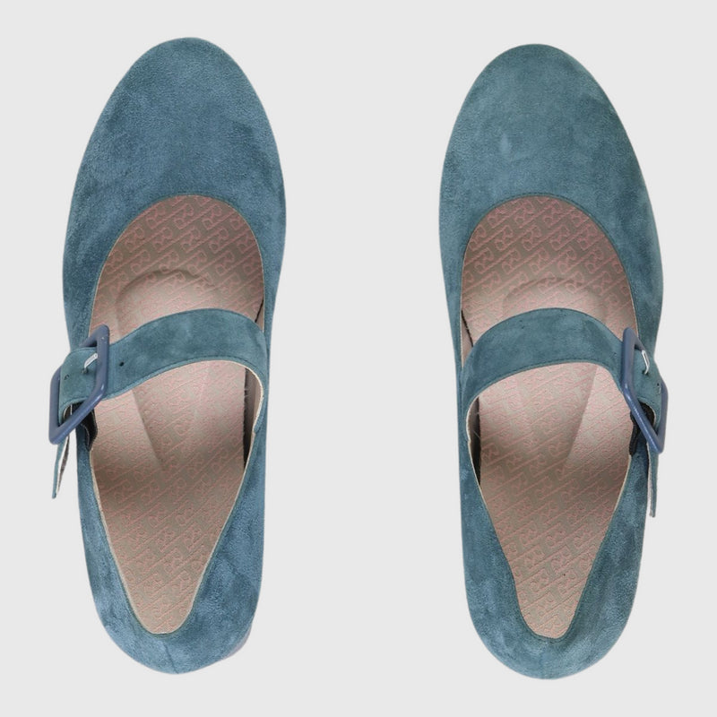 Elisa Blue 37
