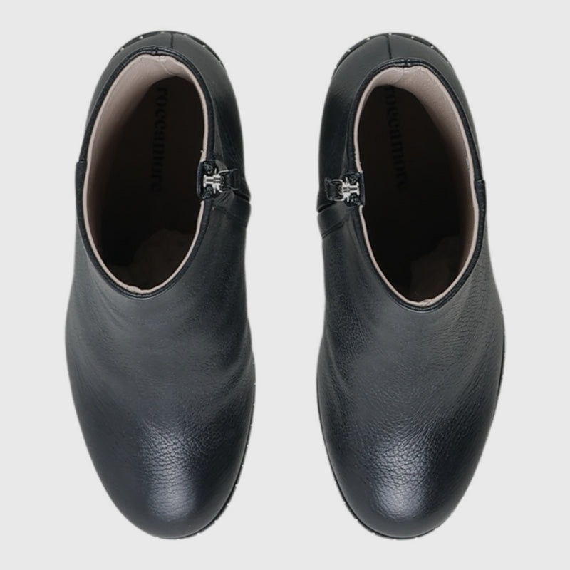 Saga Black 37