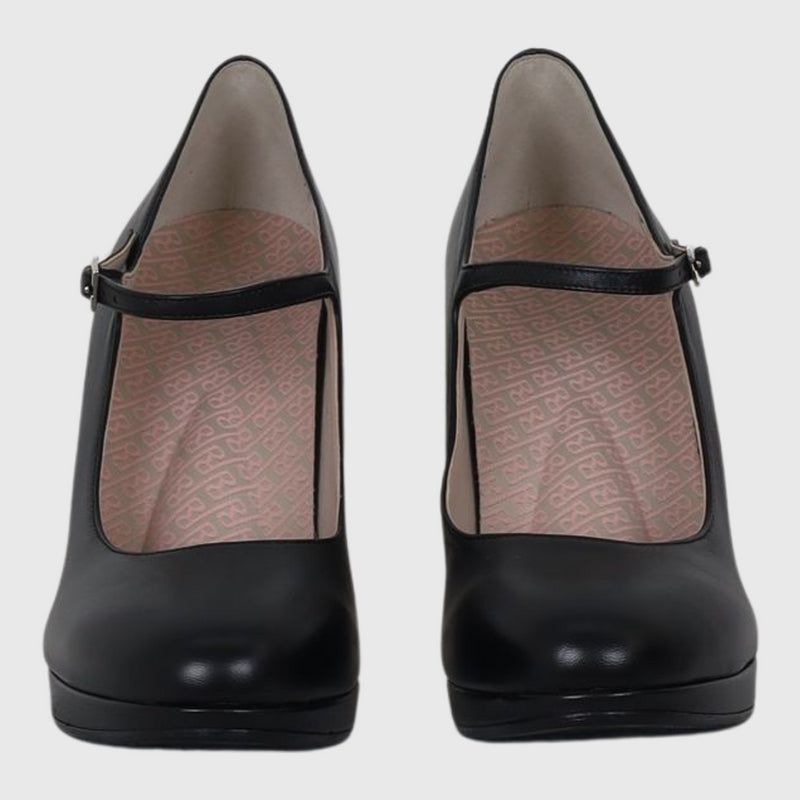 Halle Black 40