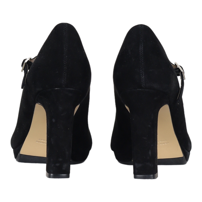Stella Black 39