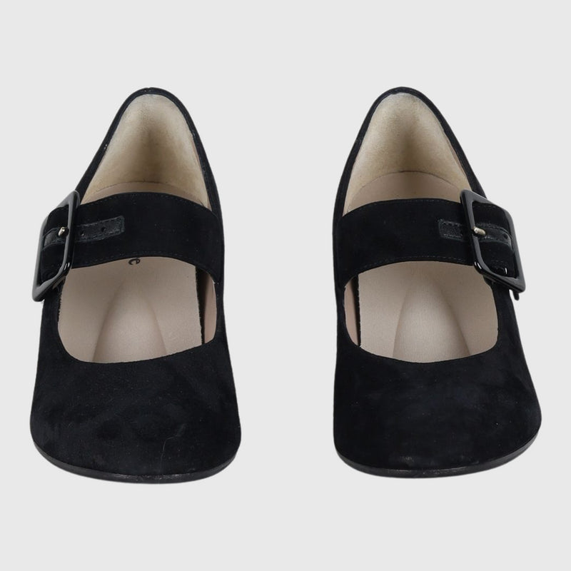 Elisa Black 37